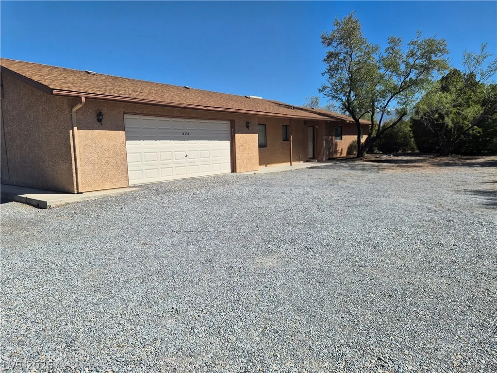 670 West Calvada Boulevard — photo 1