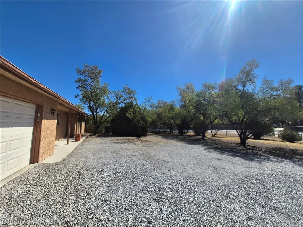 670 West Calvada Boulevard — photo 2