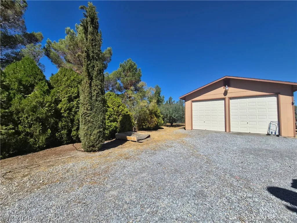 670 West Calvada Boulevard — photo 4