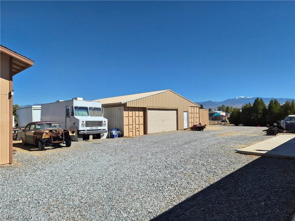 670 West Calvada Boulevard — photo 5