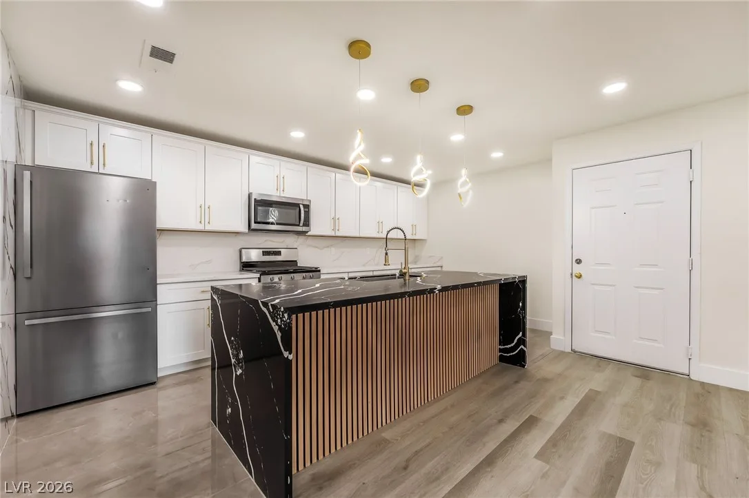 2200 South Fort Apache Road 2073 — photo 1