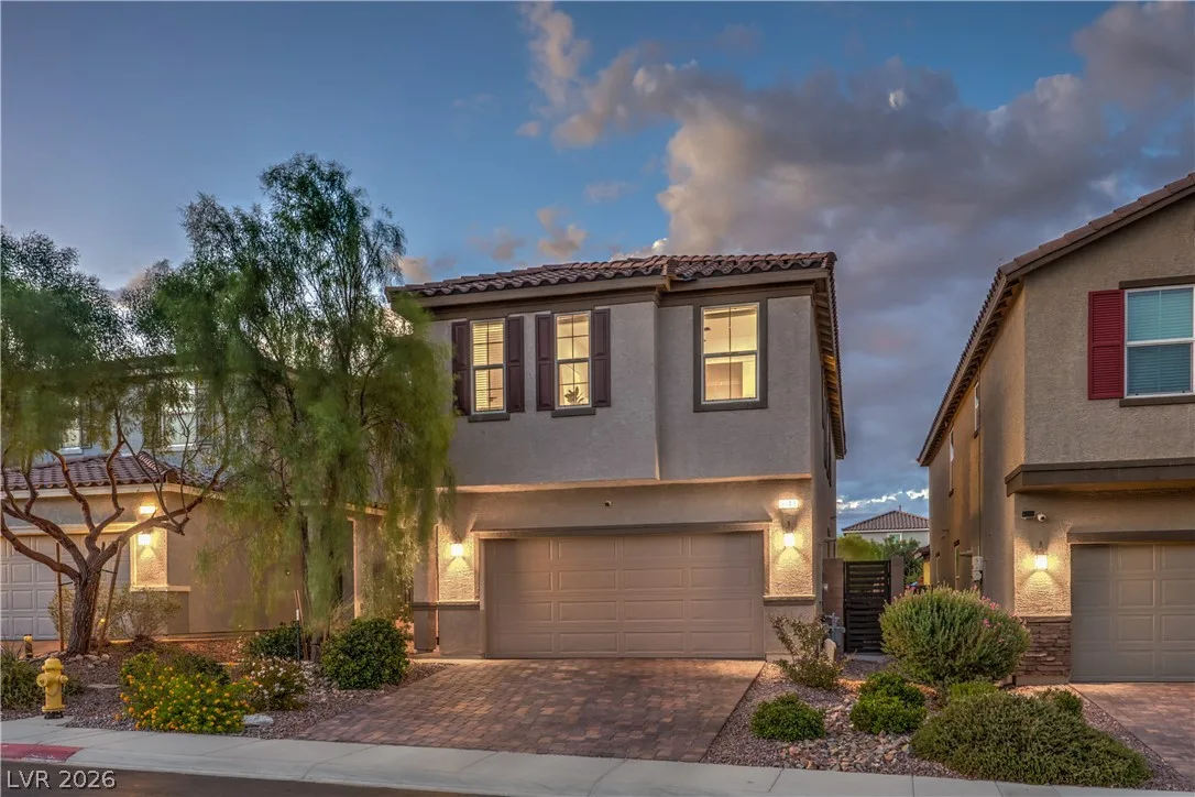 9748 Manchester Peak Avenue — photo 2