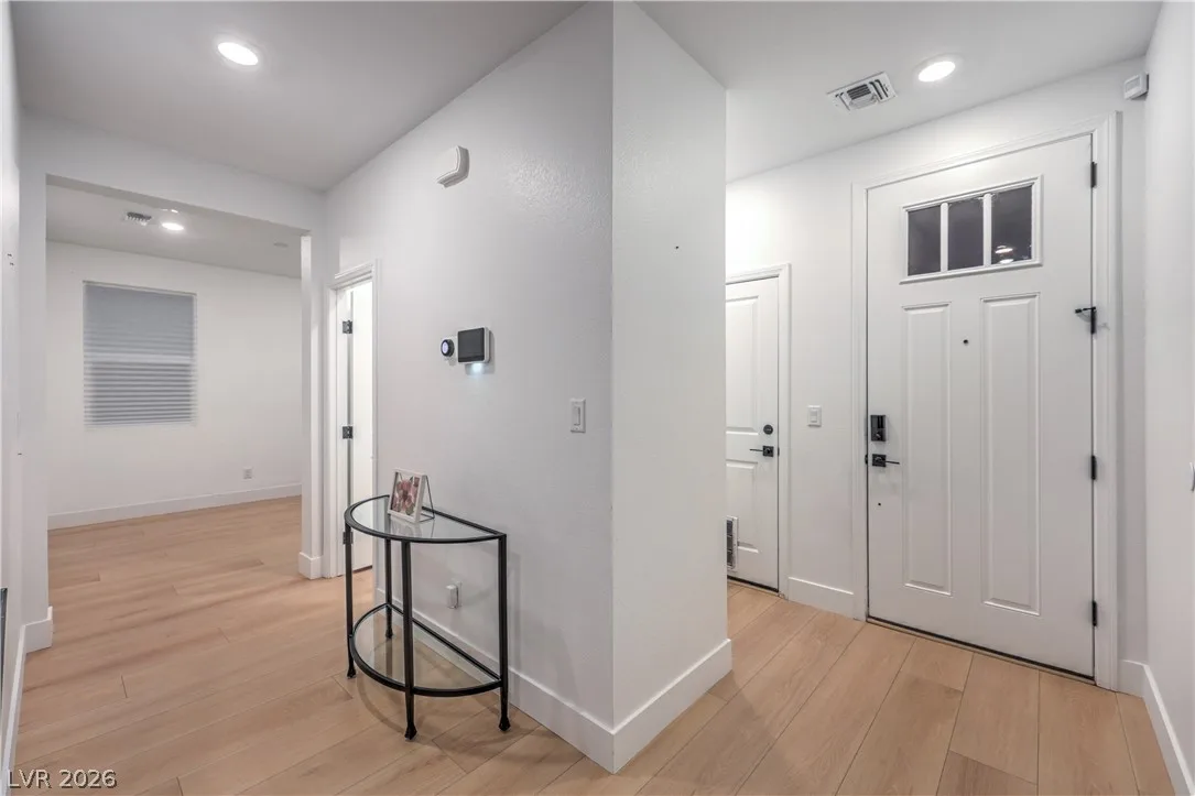 9748 Manchester Peak Avenue — photo 5