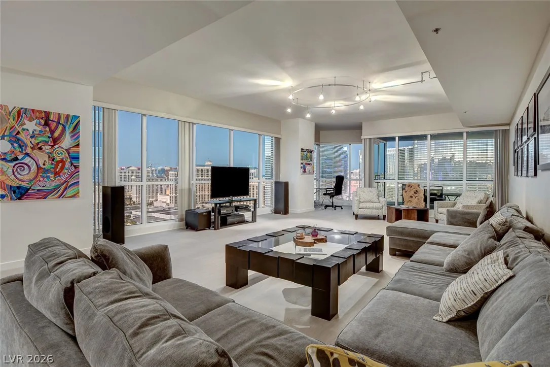 4575 Dean Martin Drive 2812 — photo 3