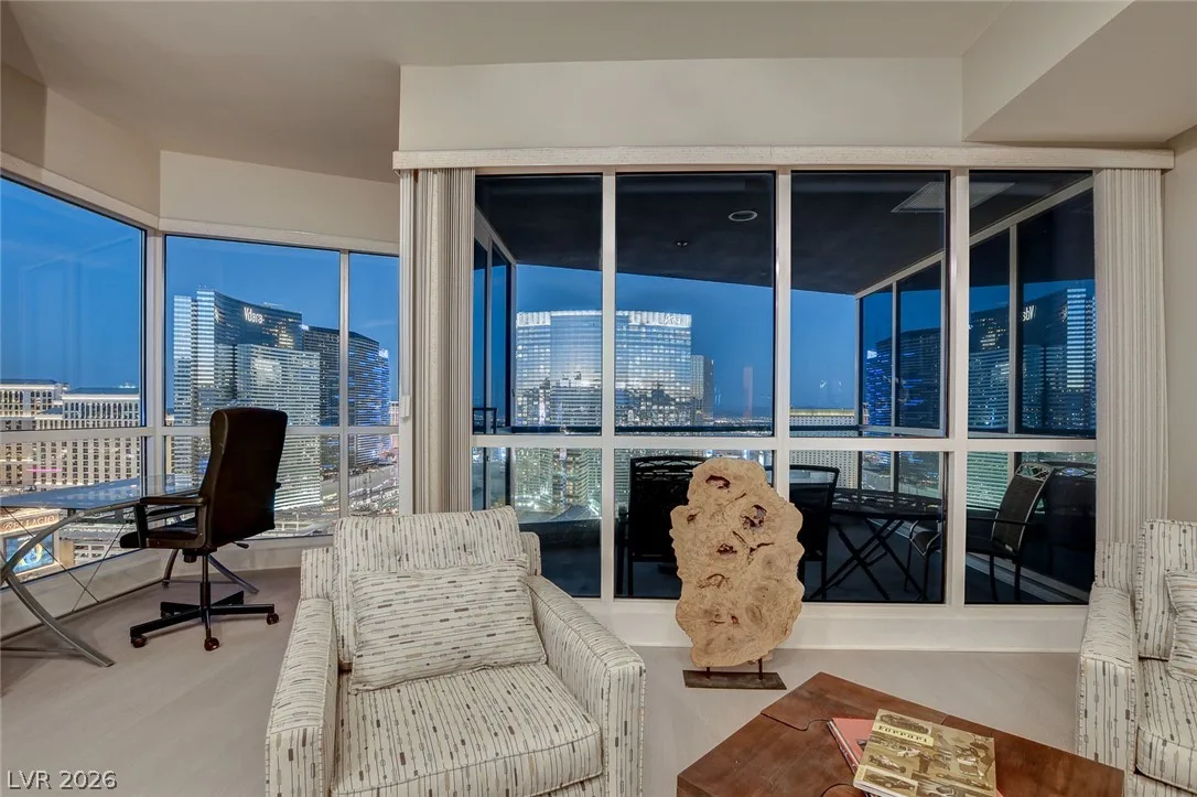 4575 Dean Martin Drive 2812 — photo 4