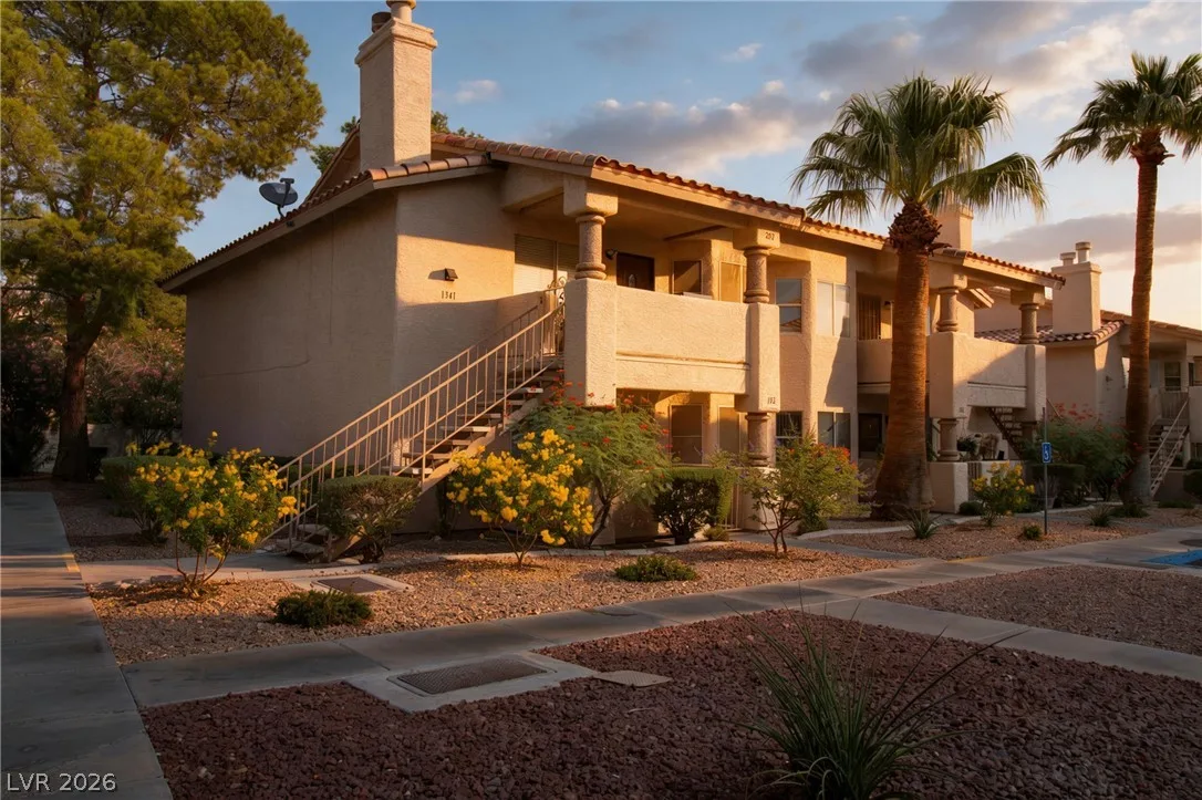 1341 Pinto Rock Lane 202 — photo 1