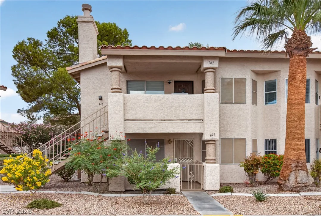 1341 Pinto Rock Lane 202 — photo 3