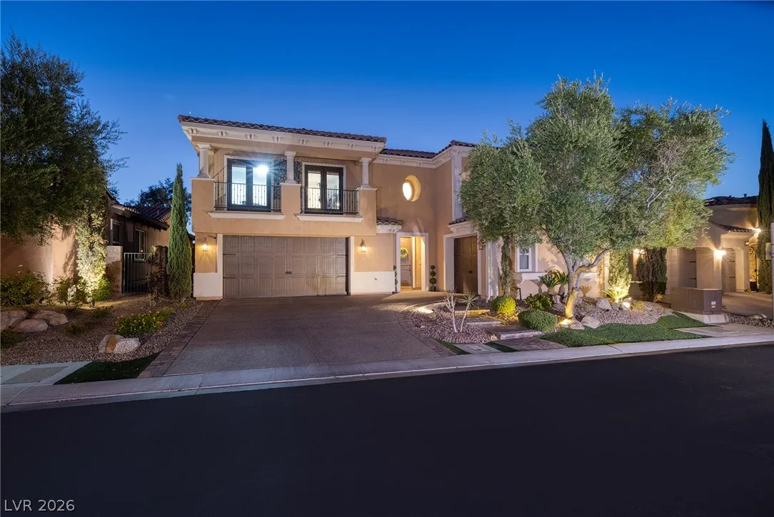 15 15 Benevolo Drive Drive — photo 2