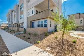 2484 Indigo Mountain Street — photo 4