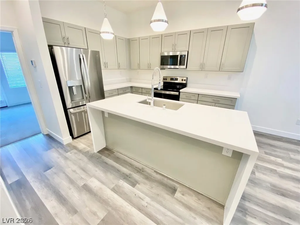 1170 Prospering Creek Street — photo 2