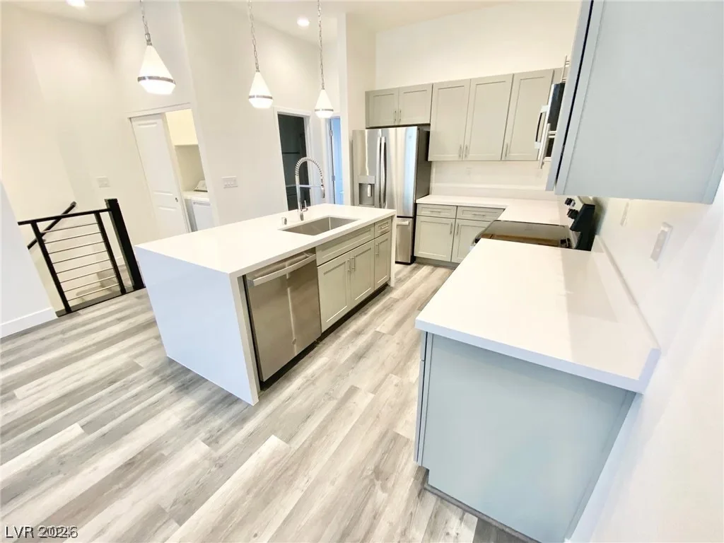 1170 Prospering Creek Street — photo 3