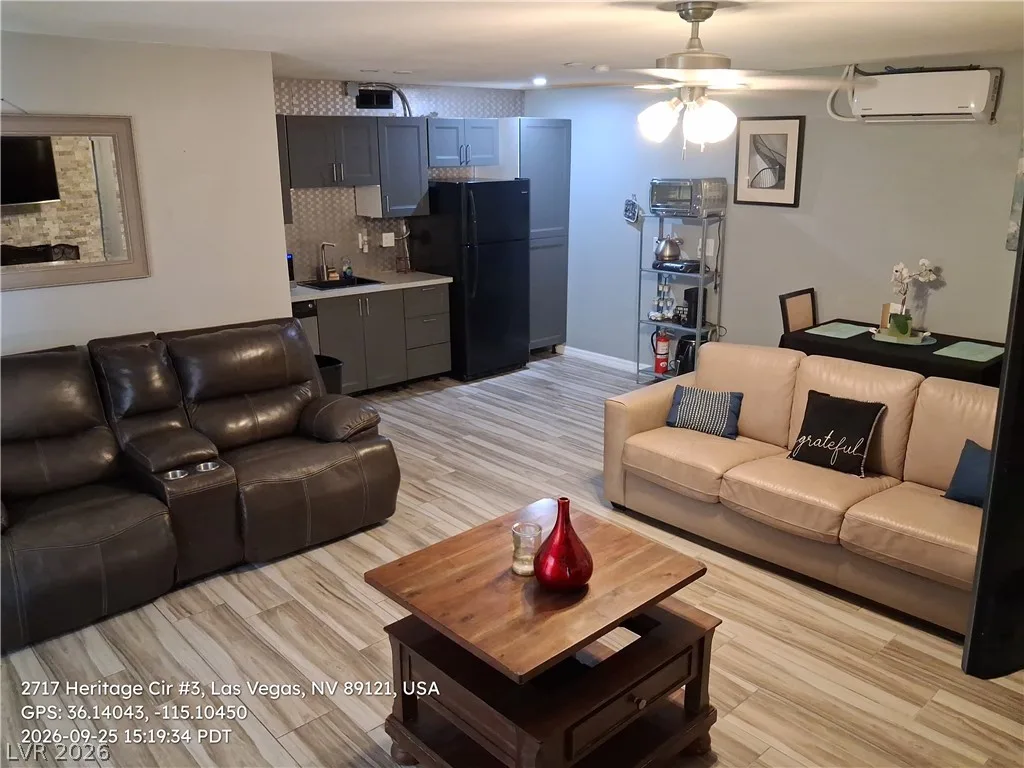 2717 Heritage Circle 3 — photo 3