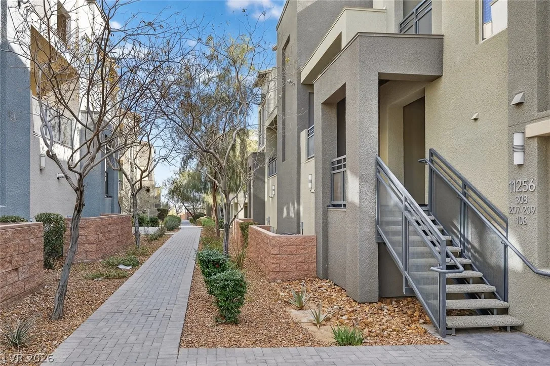 11256 Rainbow Peak Avenue 208 — photo 2