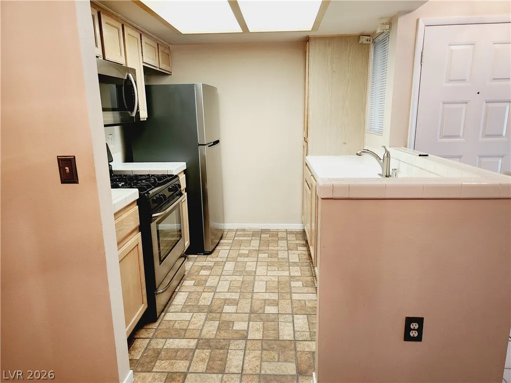 7100 Pirates Cove Road 1059 — photo 4