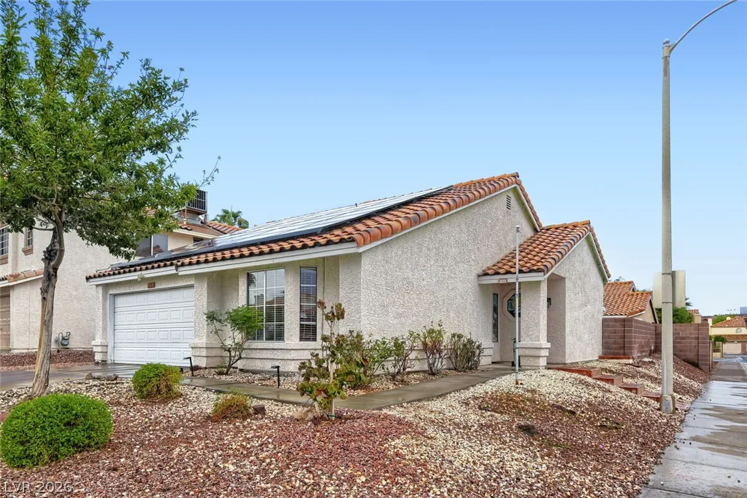749 Tenderfoot Circle — photo 2