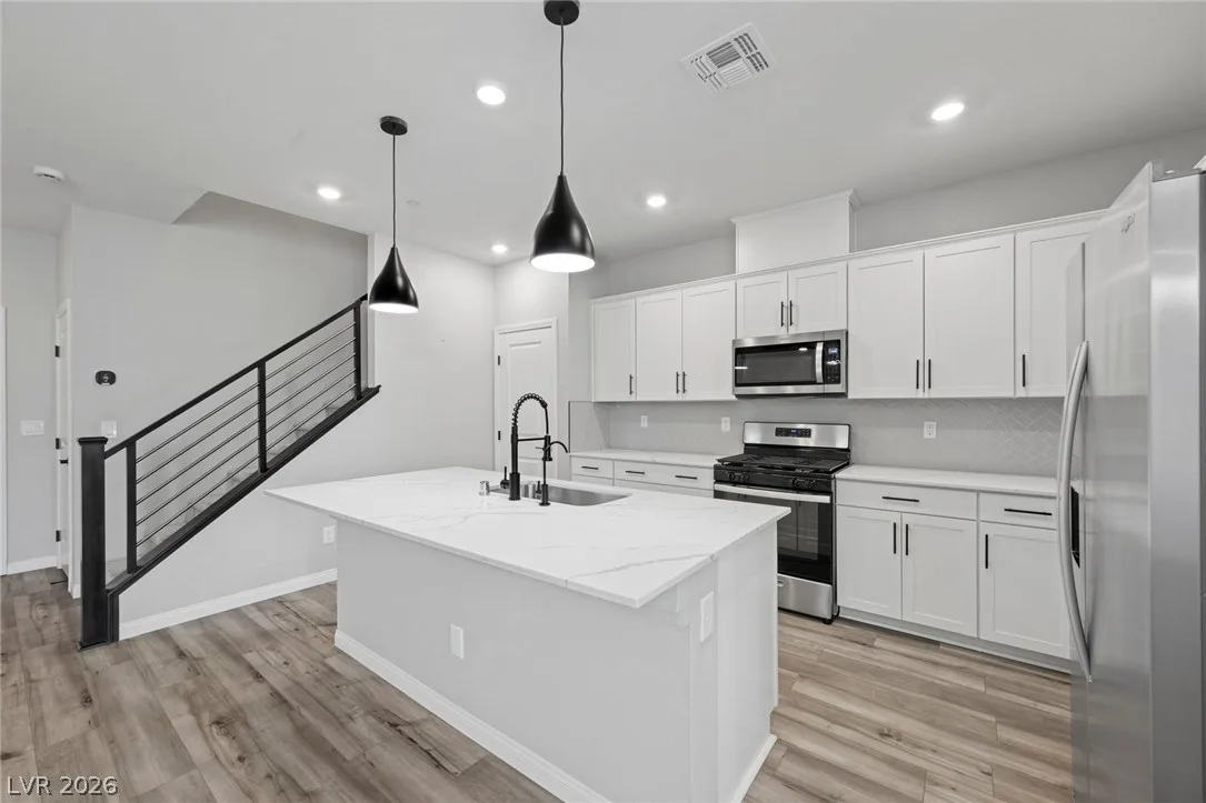 3732 Battipaglia Avenue — photo 4