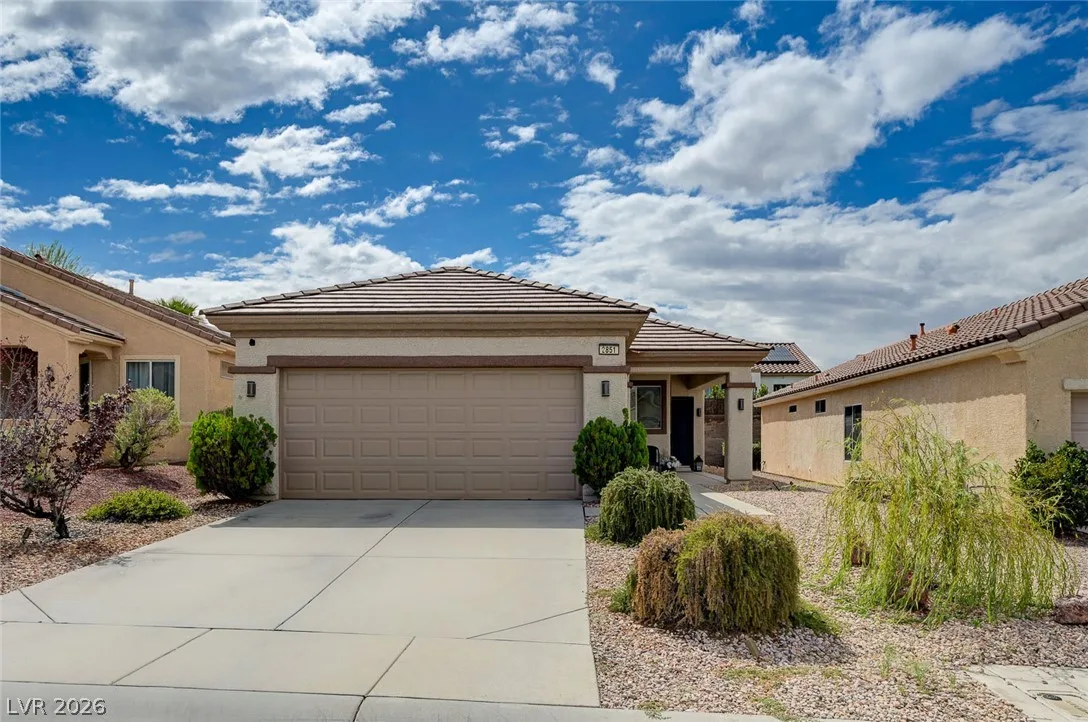 2851 Sapphire Desert Drive — photo 1