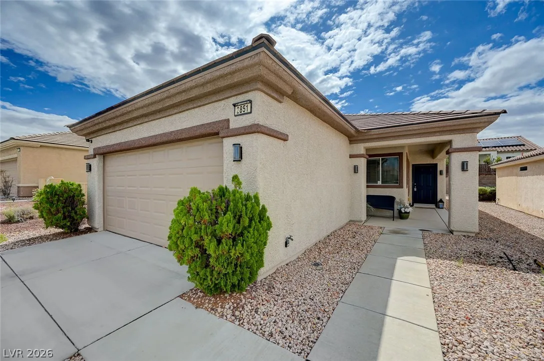 2851 Sapphire Desert Drive — photo 4
