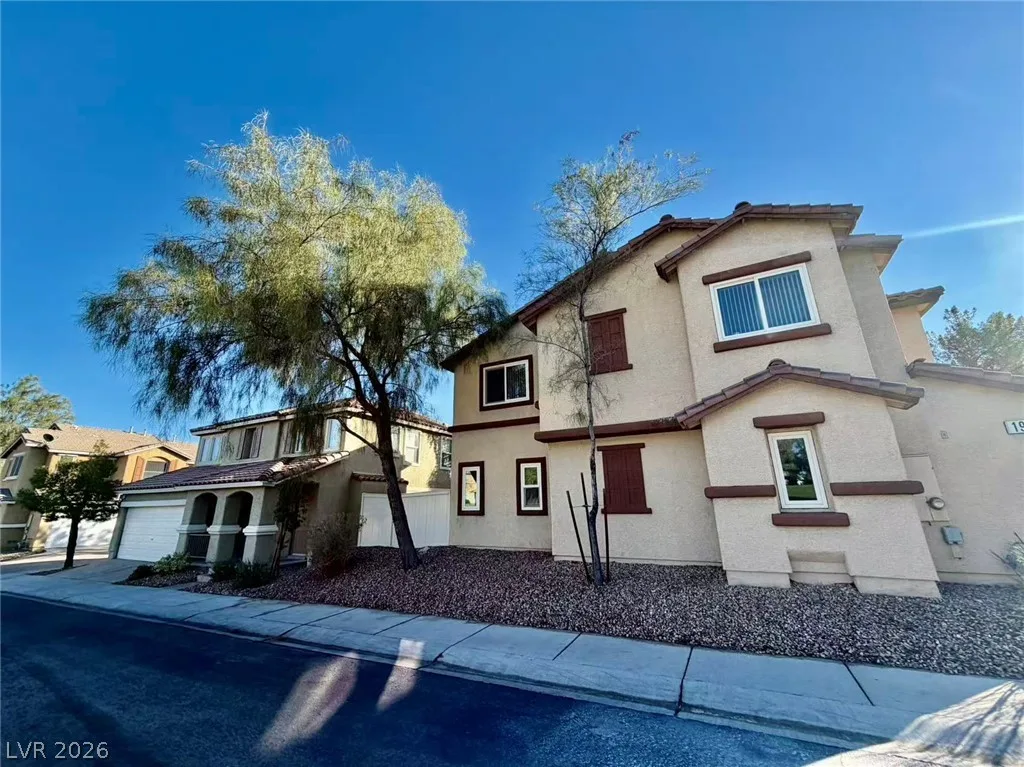 1943 Sundown Canyon Drive — photo 2