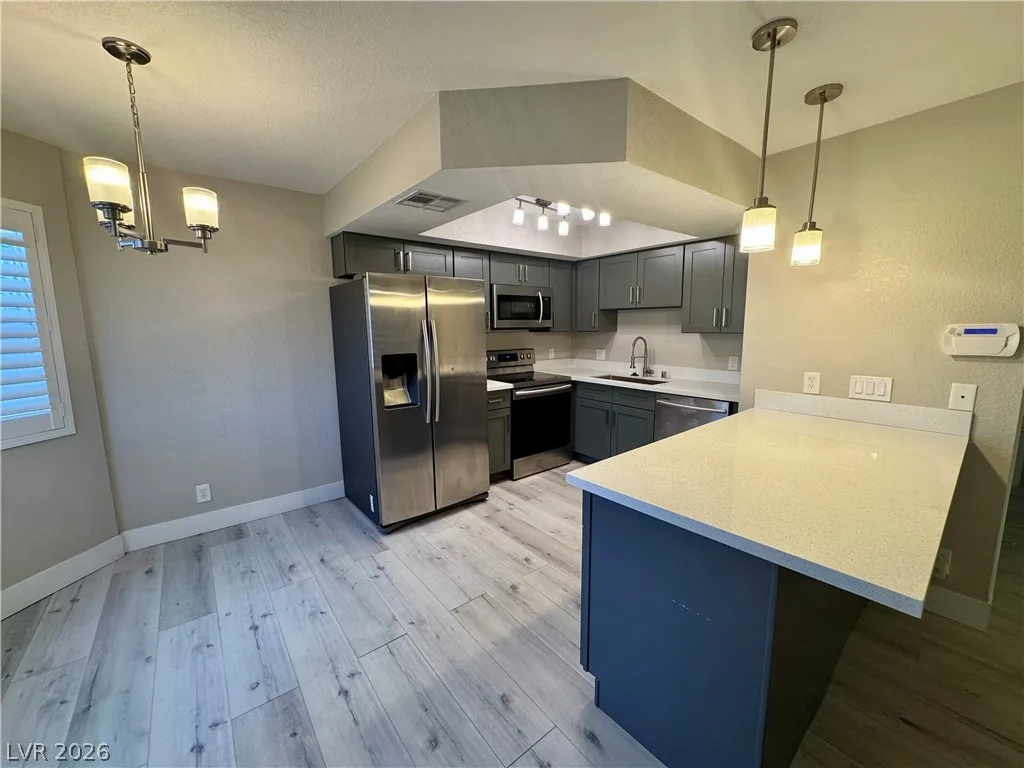 1400 Oak Rock Drive 201 — photo 2