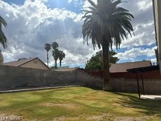 5095 Brownwood Avenue — photo 4