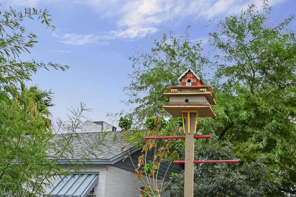 221 Circle Drive — photo 3