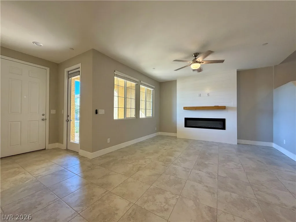 3179 Brynley Avenue — photo 3
