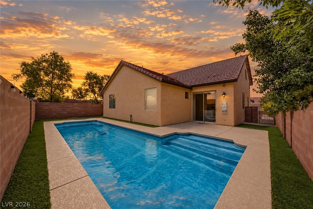 792 Valley Rise Drive — photo 3