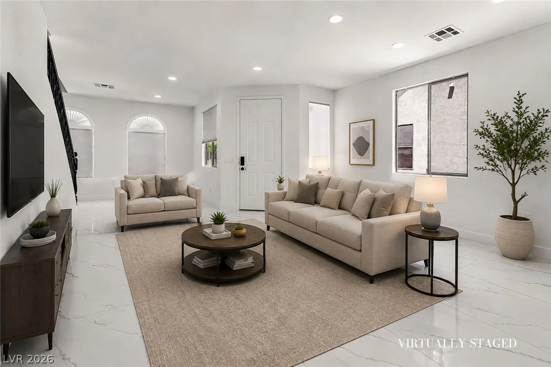 792 Valley Rise Drive — photo 4