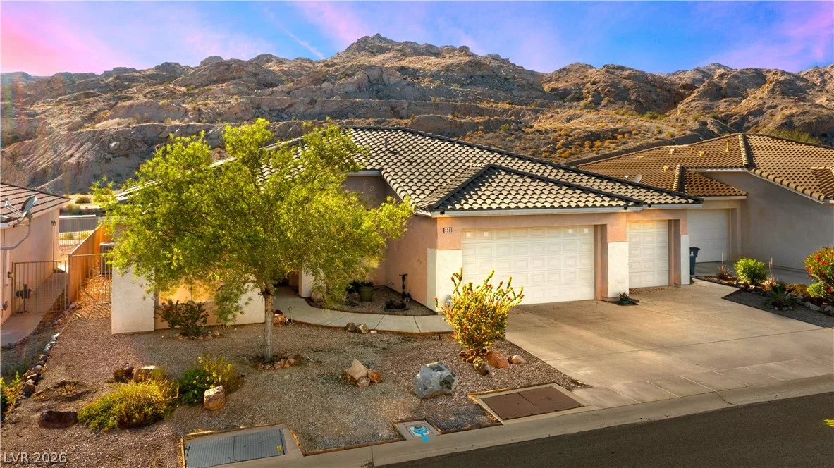 3589 Cottage Canyon Street — photo 2