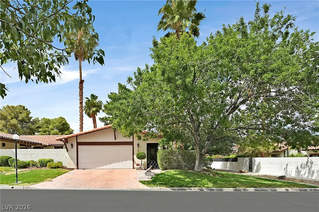 3016 Calle De Laredo — photo 1