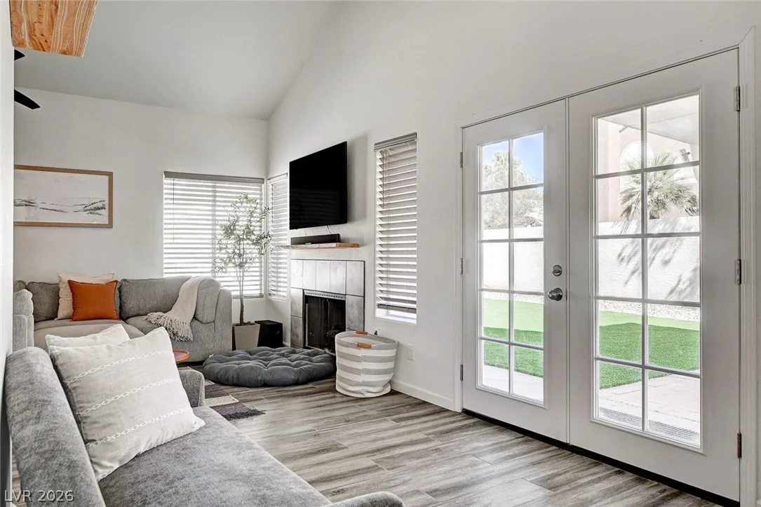 1658 Garden Path Court — photo 4