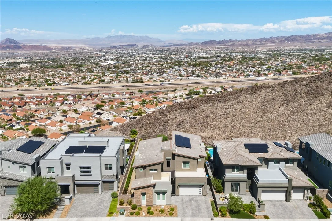 302 Shaded Canyon Drive — photo 4