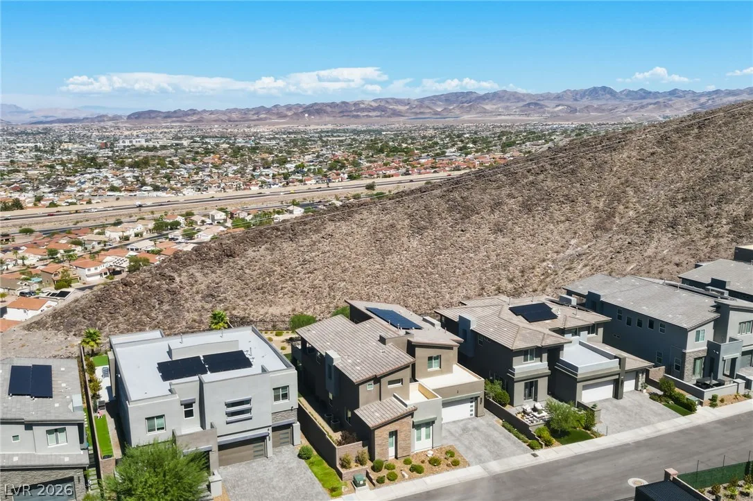 302 Shaded Canyon Drive — photo 5