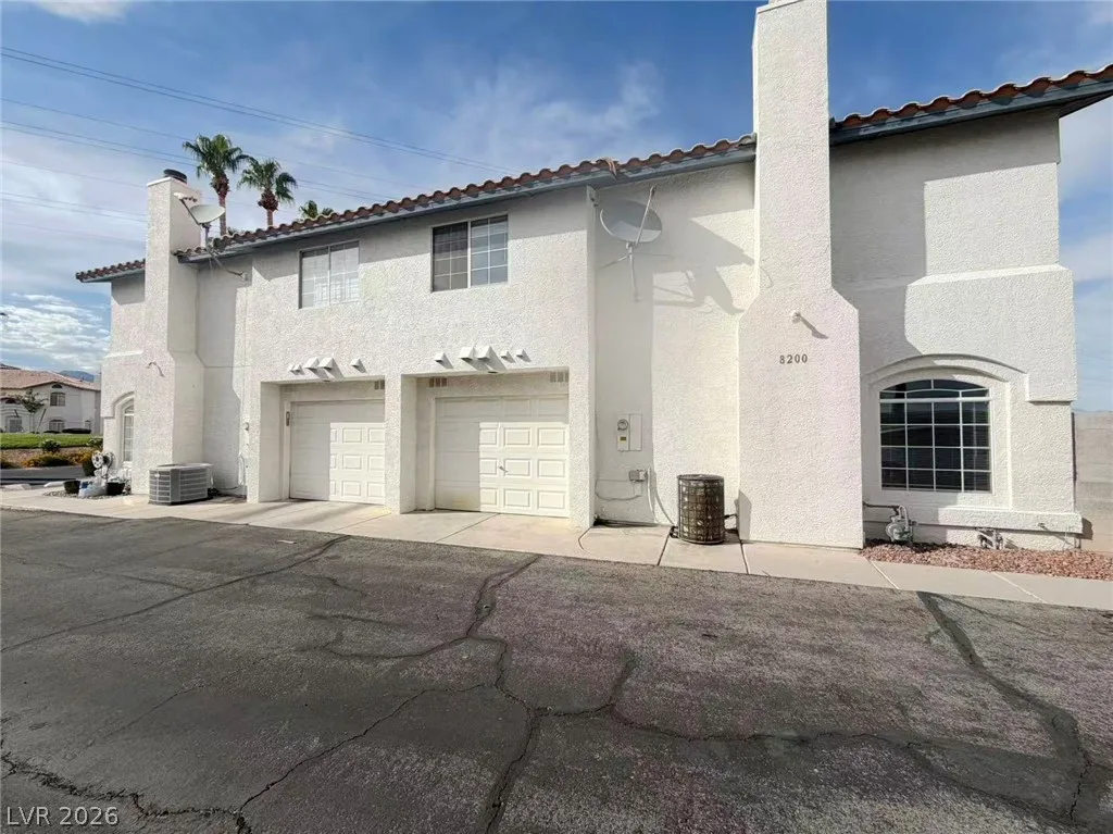 8200 Midnight Star Court — photo 2