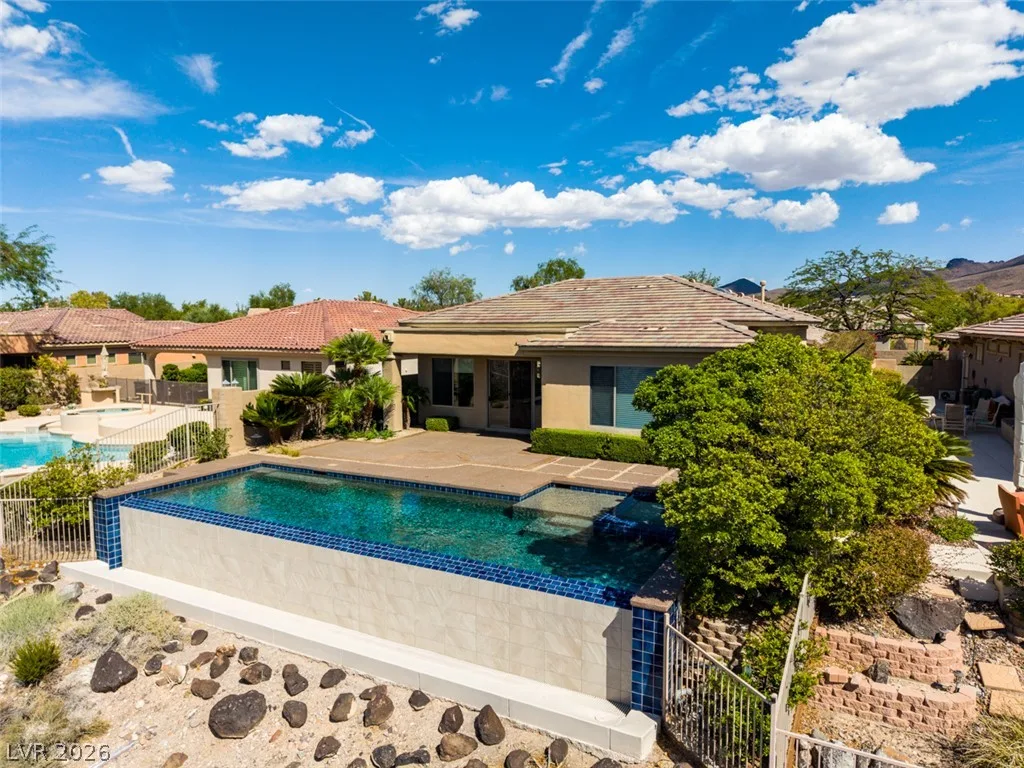 51 East Braelinn Drive — photo 1