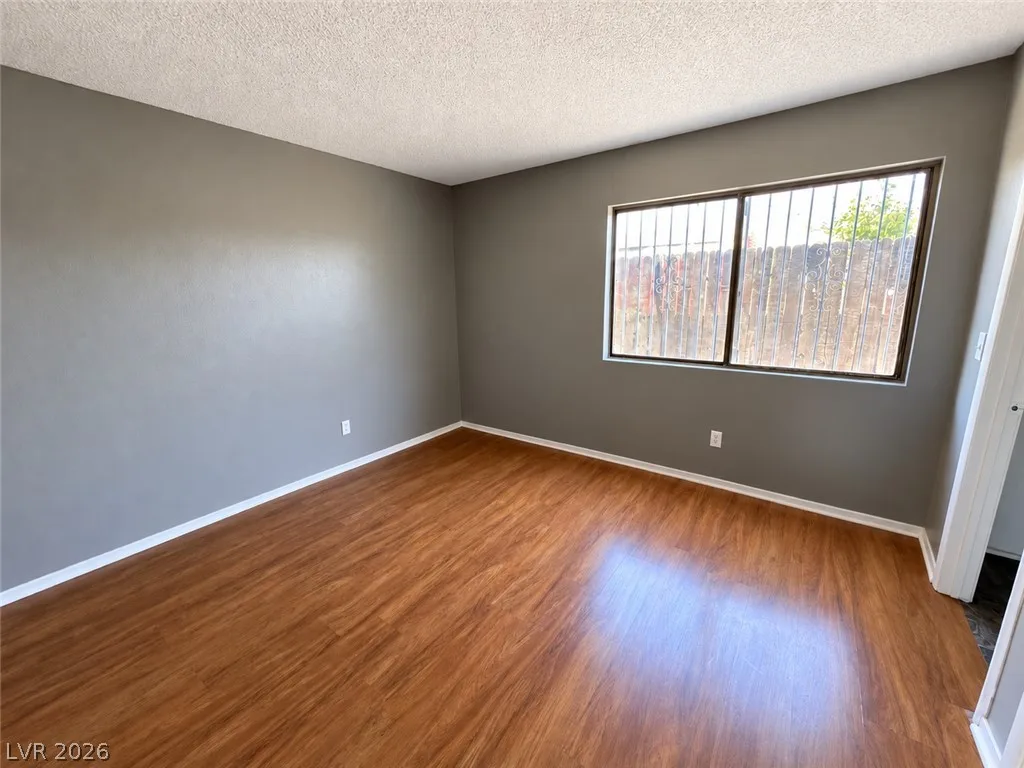 2100 Stewart Avenue B — photo 5
