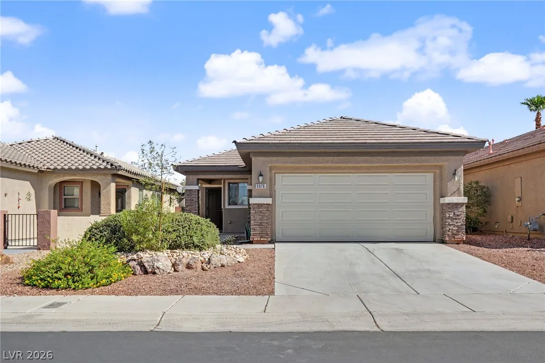 5976 Wheat Penny Avenue — photo 2