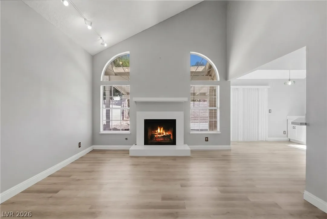 8912 Surf View Drive — photo 2