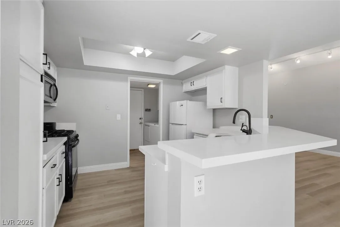 8912 Surf View Drive — photo 3