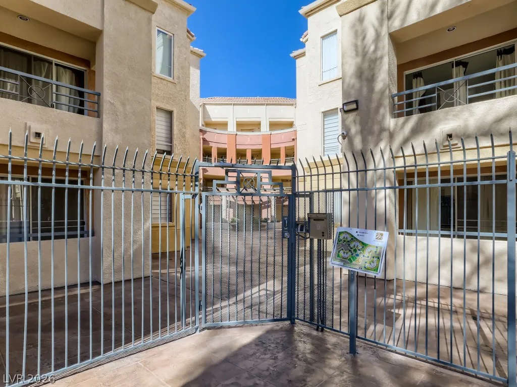 260 East Flamingo Road 220 — photo 2