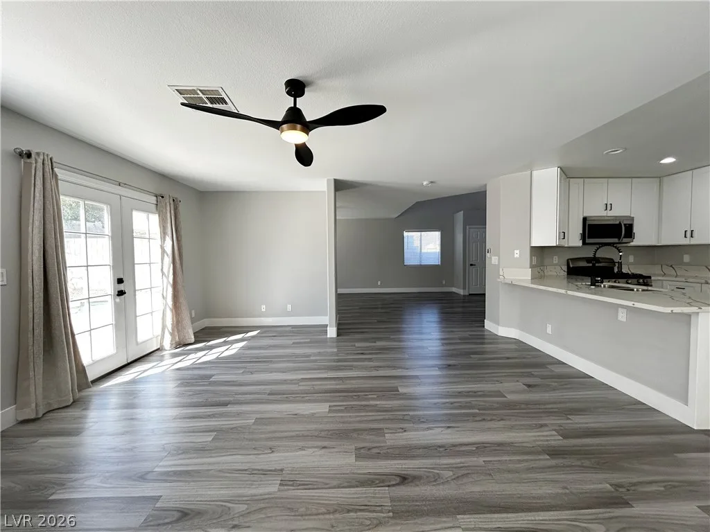 3921 Hampton Grove Court — photo 4