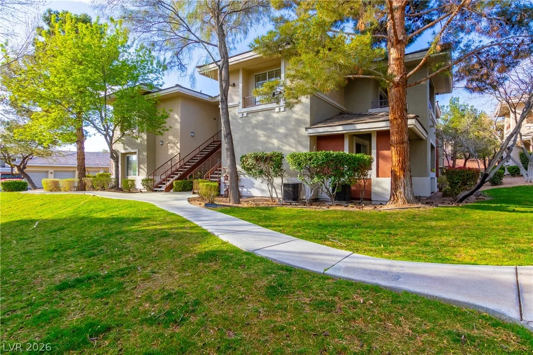 901 Duckhorn Court 201 — photo 1