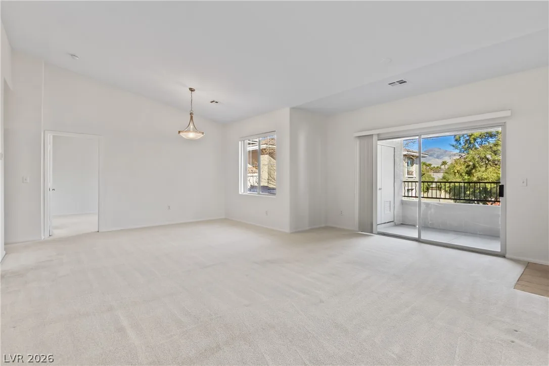 901 Duckhorn Court 201 — photo 2