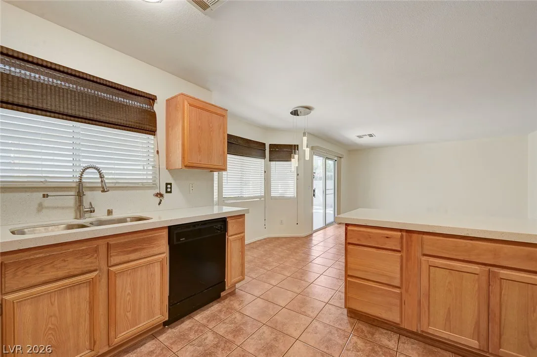 3637 Ferrell Street — photo 4