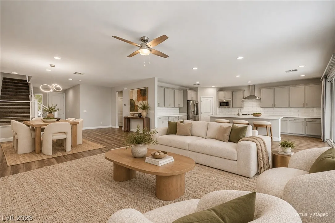 4618 Summer Azure Street — photo 2