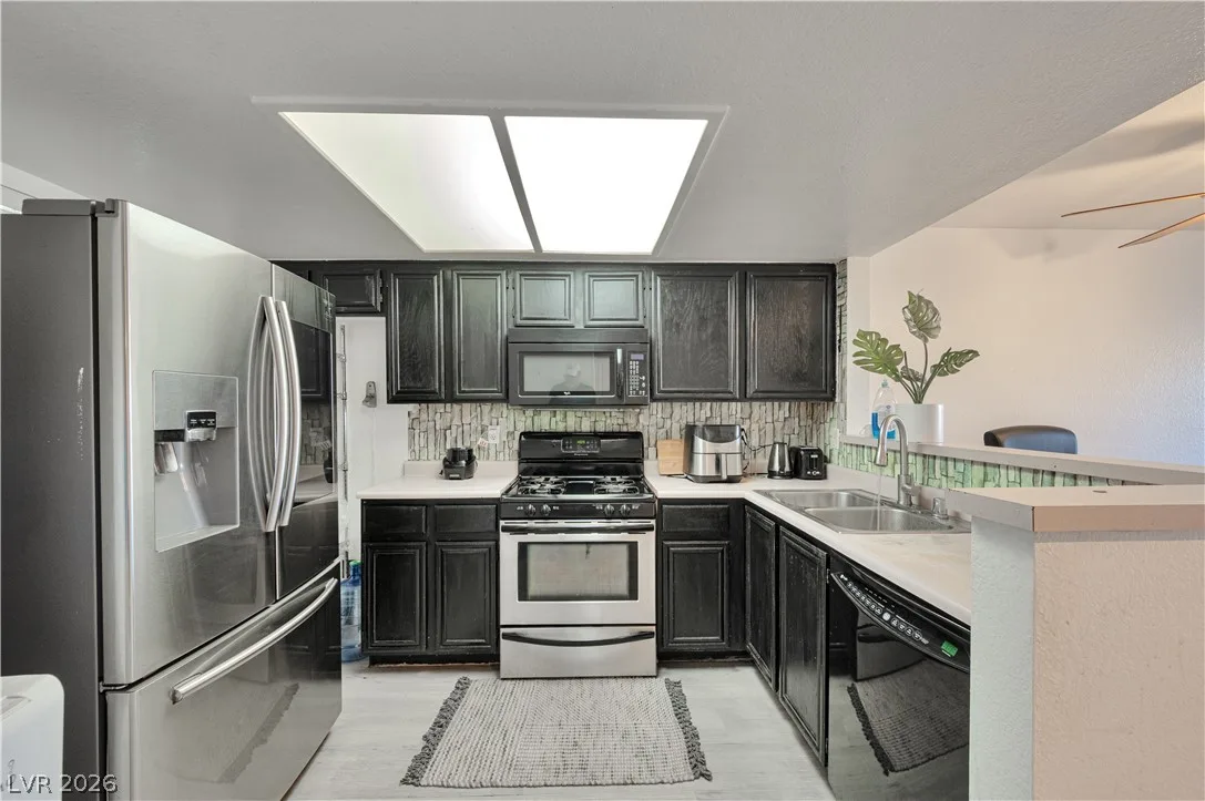 8025 West Russell Road 1090 — photo 3