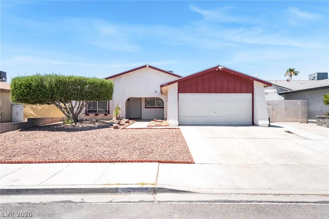 3983 Redwood Street — photo 1