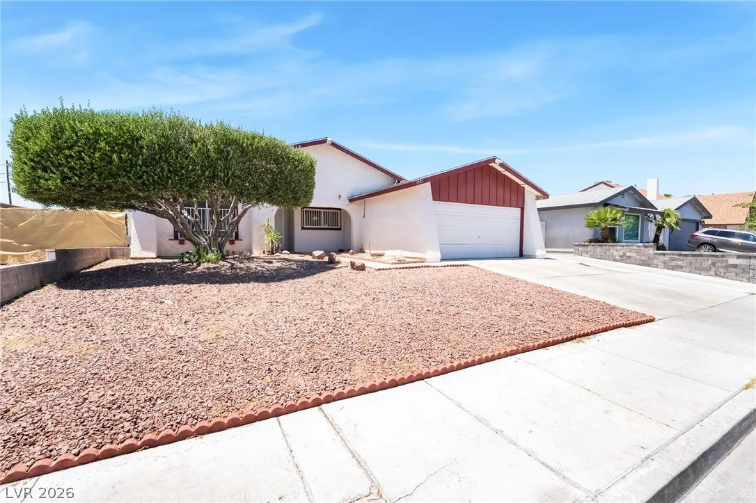 3983 Redwood Street — photo 2
