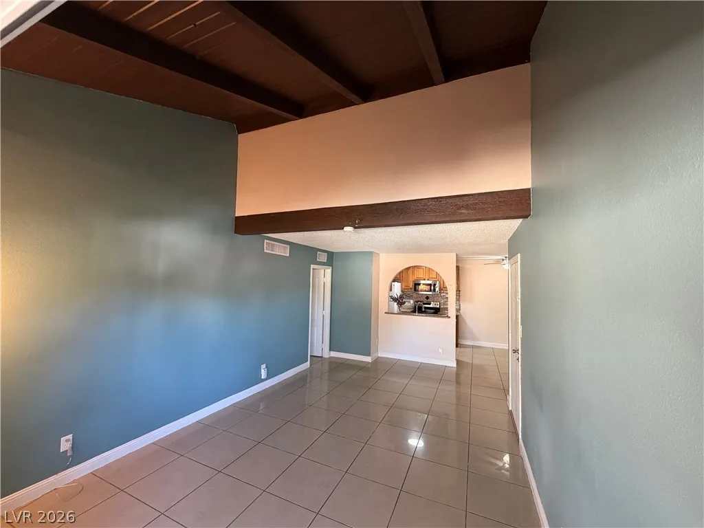 1515 East Reno Avenue 201 — photo 3